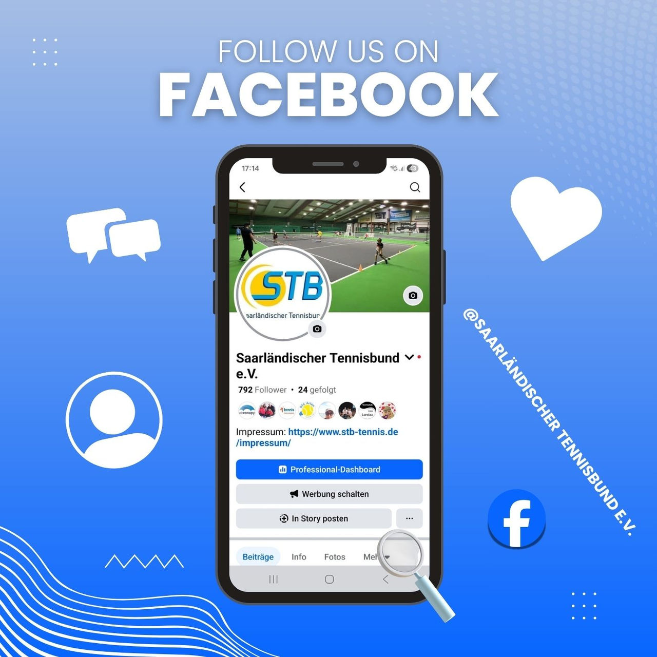 Handy, welches die Facebook-Page zeigt vor blauem Hintergrund mit der Überschrift: Follow us on Facebook