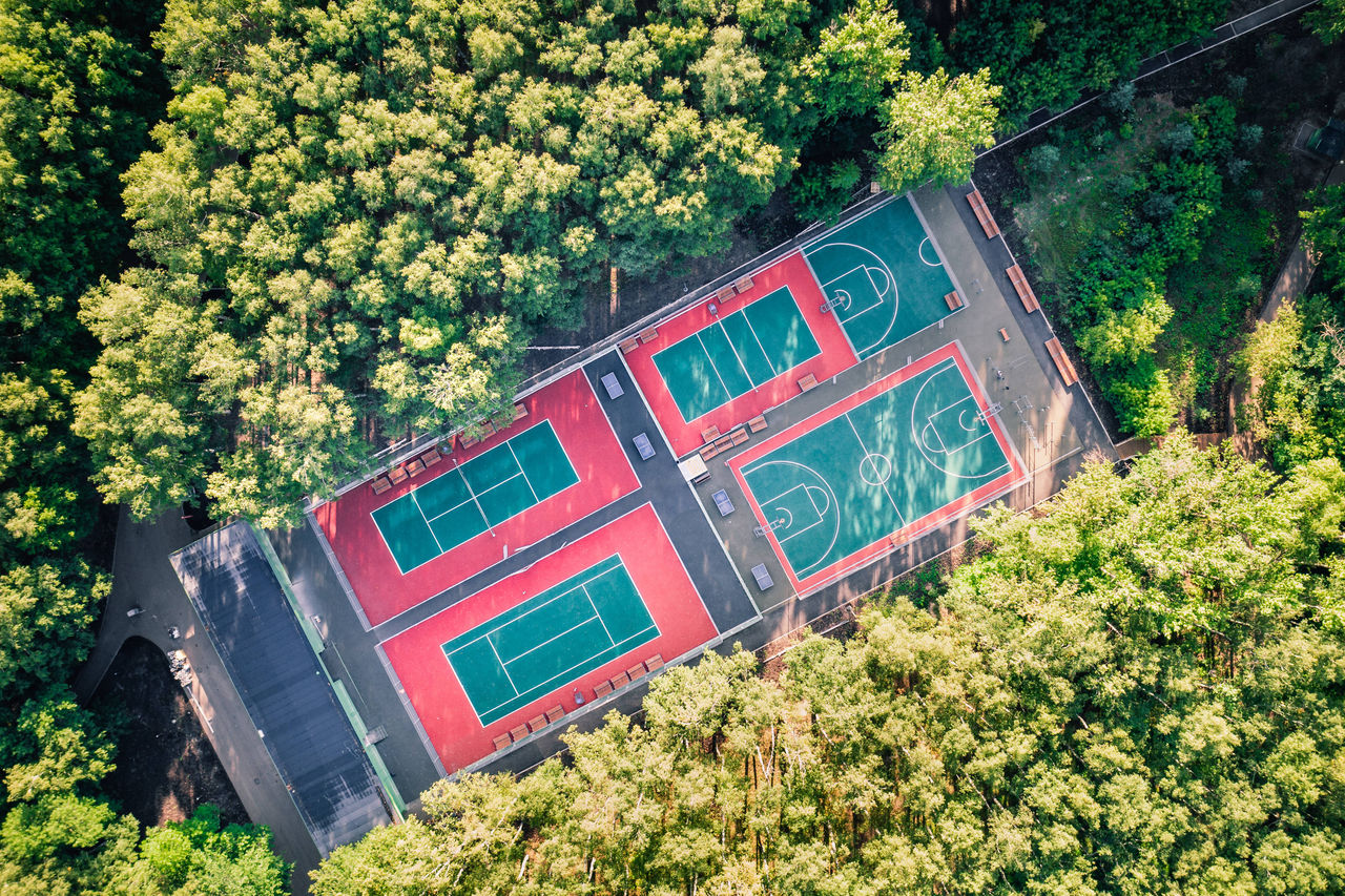 Tennisplatz grün