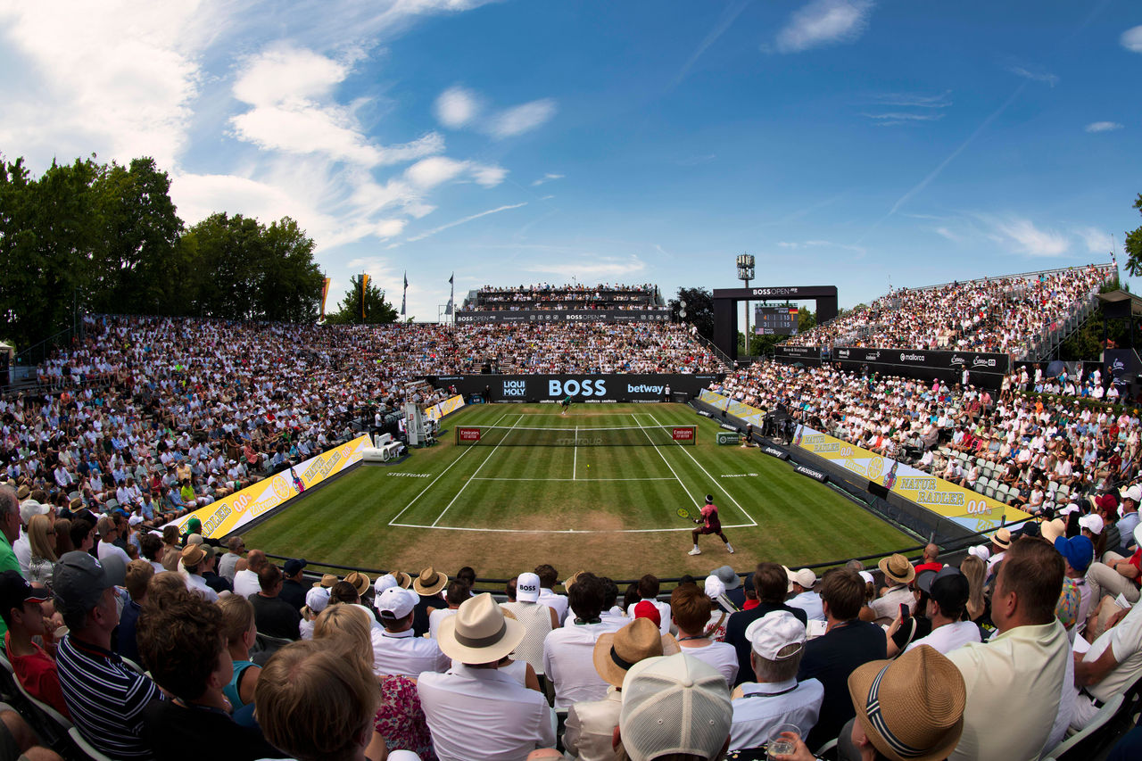 Center Court, ausverkauft, Finale Frances Tiafoe USA gegen Jan-Lennard Struff GER Tennis, BOSS Open 2023, Weissenhof, Stuttgart, Baden-WÃ¼rttemberg, Deutschland, Europa *** Center Court, sold out, Final Frances Tiafoe USA against Jan Lennard Struff ger Tennis, Boss Open 2023, Weissenhof, Stuttgart, Bathing WÃ¼rttemberg, Germany, Europe Copyright: imageBROKER/MichaelxWeber iblimw09362499.jpg Bitte beachten Sie die gesetzlichen Bestimmungen des deutschen Urheberrechtes hinsichtlich der Namensnennung des Fotografen im direkten Umfeld der VerÃ¶ffentlichung