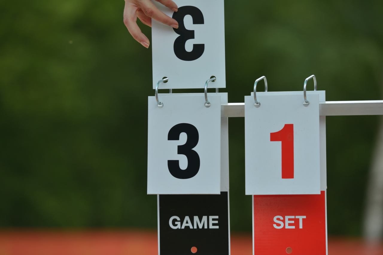 Spielstand 3 Spiele, 1 Statz bei einem Tennismatch