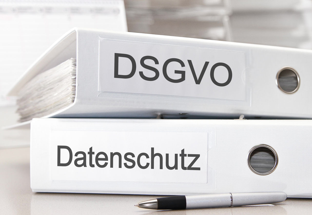 Ordner_mit_DSGVO_und_Datenschutz