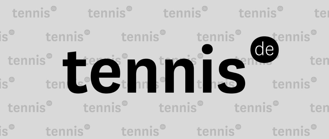 Schriftzug von tennis.de in schwarz auf grauem Hintergrund