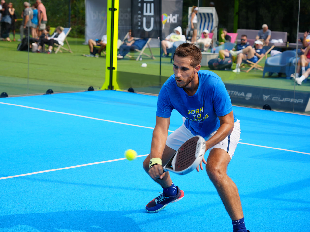 Padel-Spieler in der padelworld Bochum