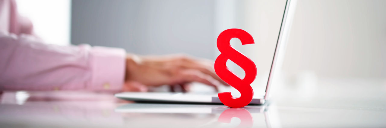 Paragraph Court Law Tech On Computer