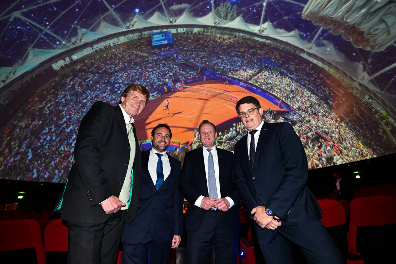 Dietloff von Arnim (DTB-Präsident), Turnierdirektor Enric Molina Mur, Andy Grote (Hamburgs Senator für Inneres und Sport), Kristoff Puelinckx, Geschäftsführer von Tennium.